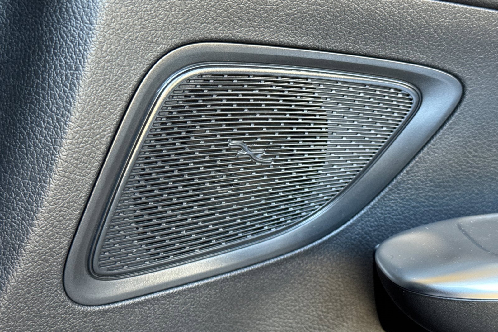 New 2025 Mercedes-Benz C 300 4MATIC Sedan image 21