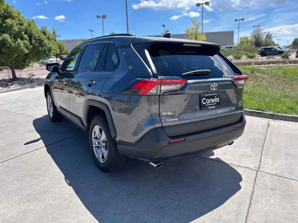 Used 2025 Toyota RAV4 XLE AWD/4WD image 5