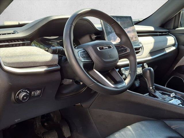Used 2024 Jeep Compass Latitude AWD/4WD image 10