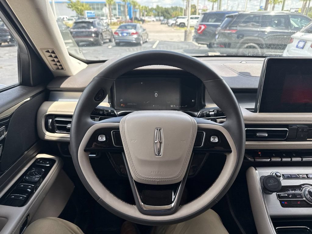Certified 2023 Lincoln Aviator 2WD w/ Premium Package image 18