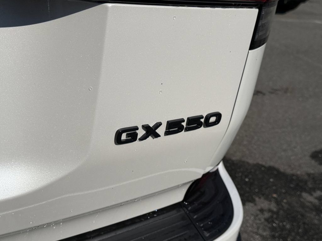 Certified 2026 Lexus GX 550 AWD/4WD image 32