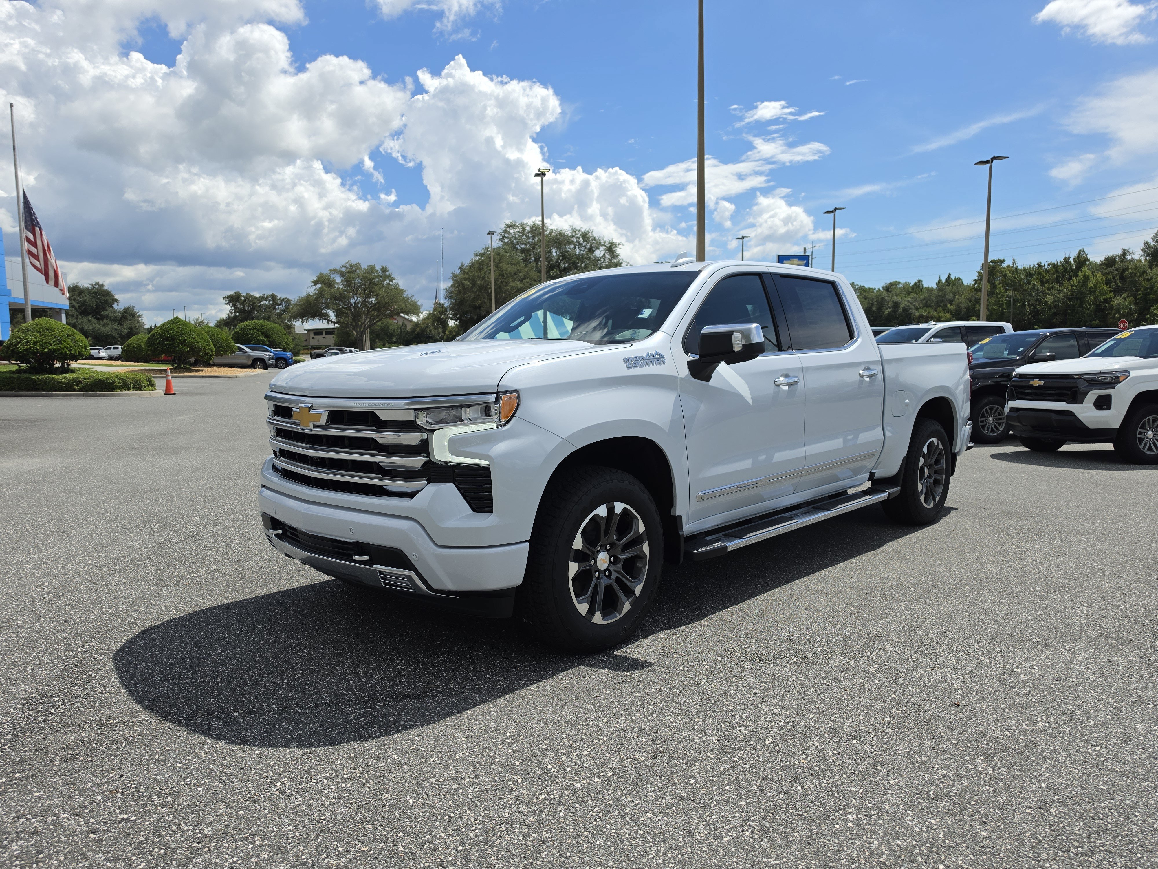 New 2026 Chevrolet Silverado 1500 High Country w/ Technology Package AWD/4WD image 11