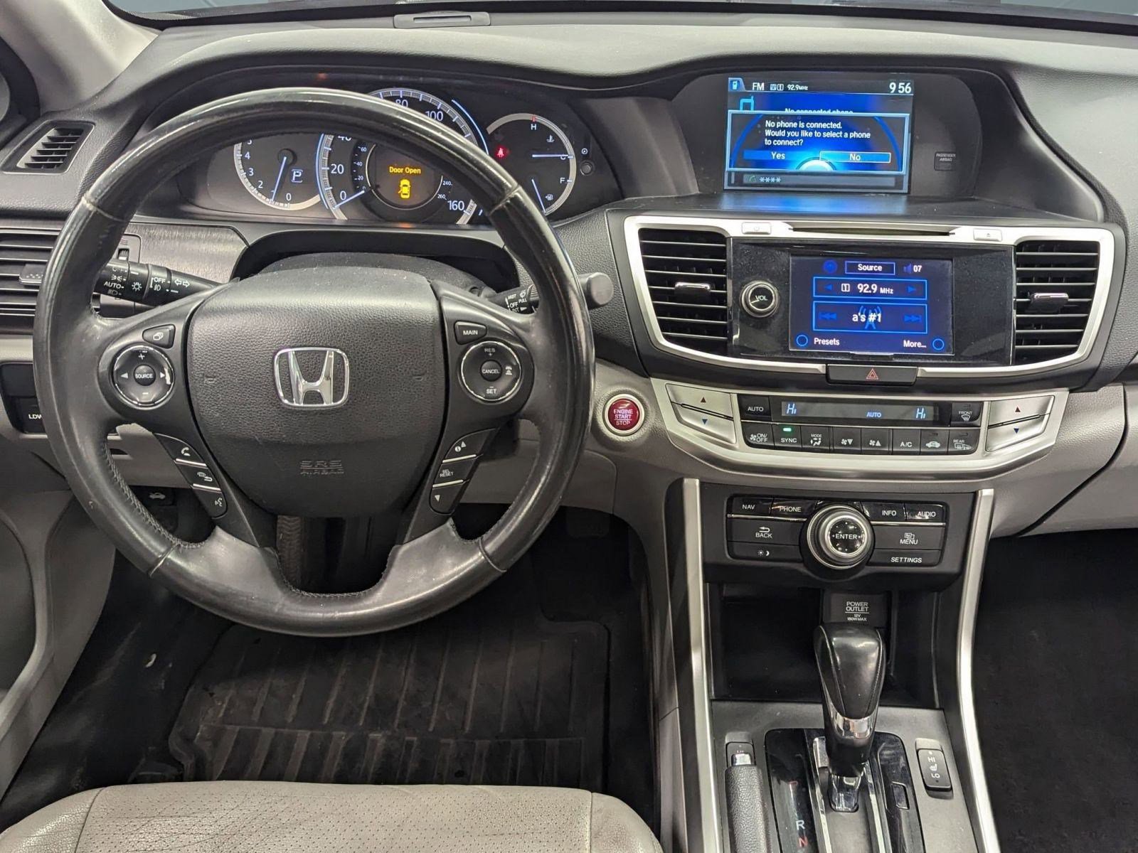 Used 2014 Honda Accord Touring image 24