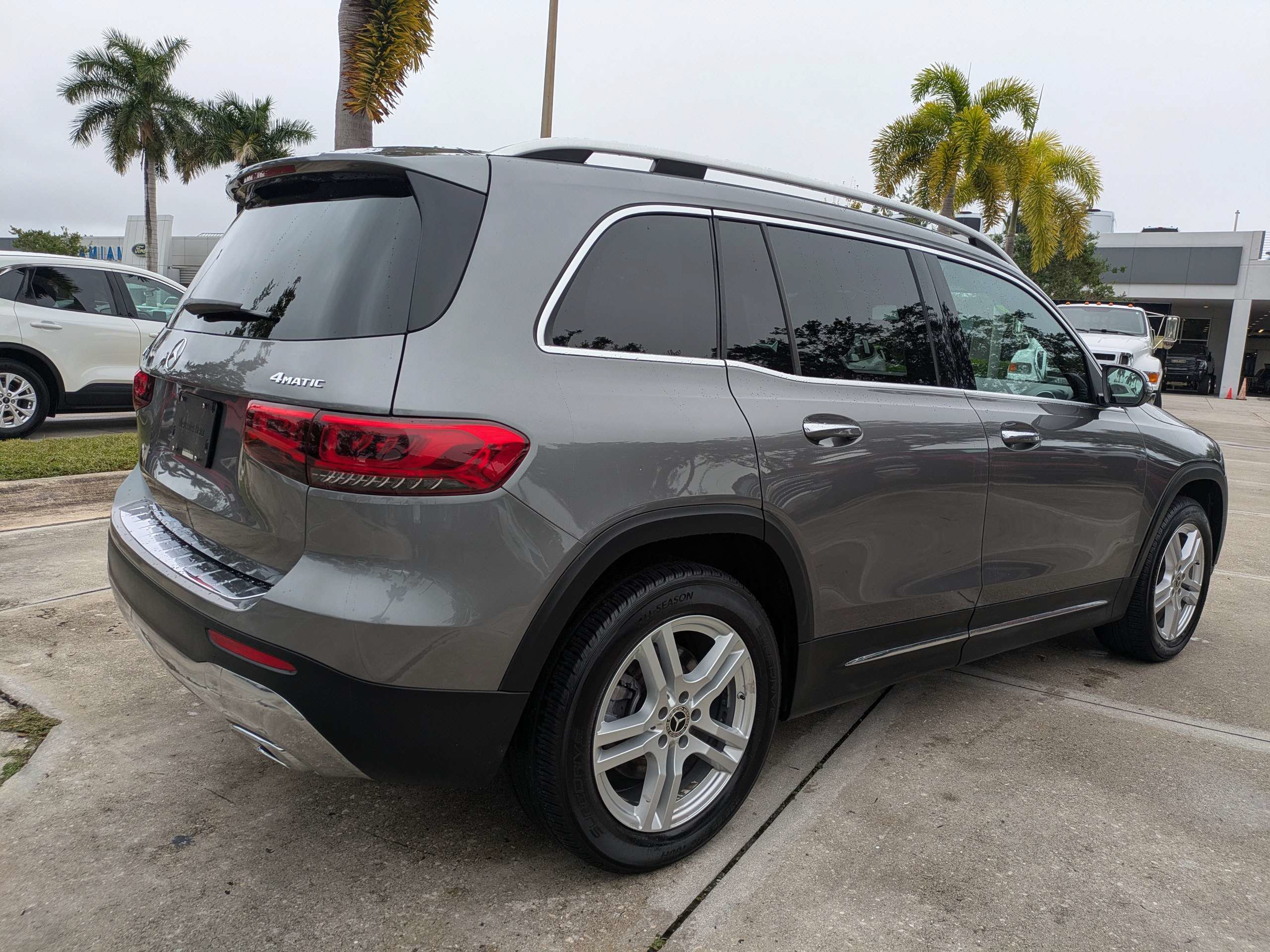 Used 2022 Mercedes-Benz GLB 250 4MATIC image 4