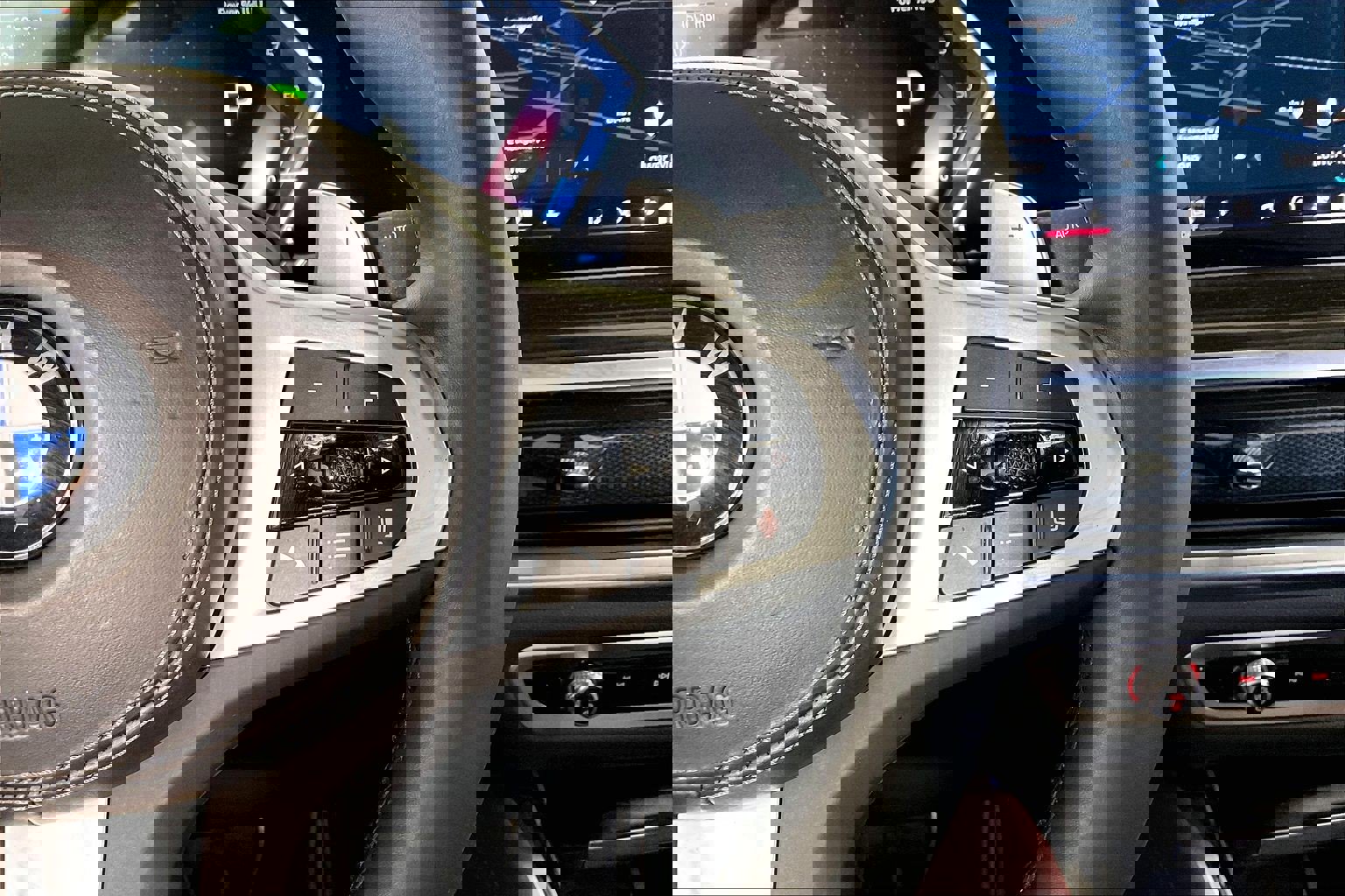 Certified 2024 BMW X6 xDrive40i w/ Premium Package image 19