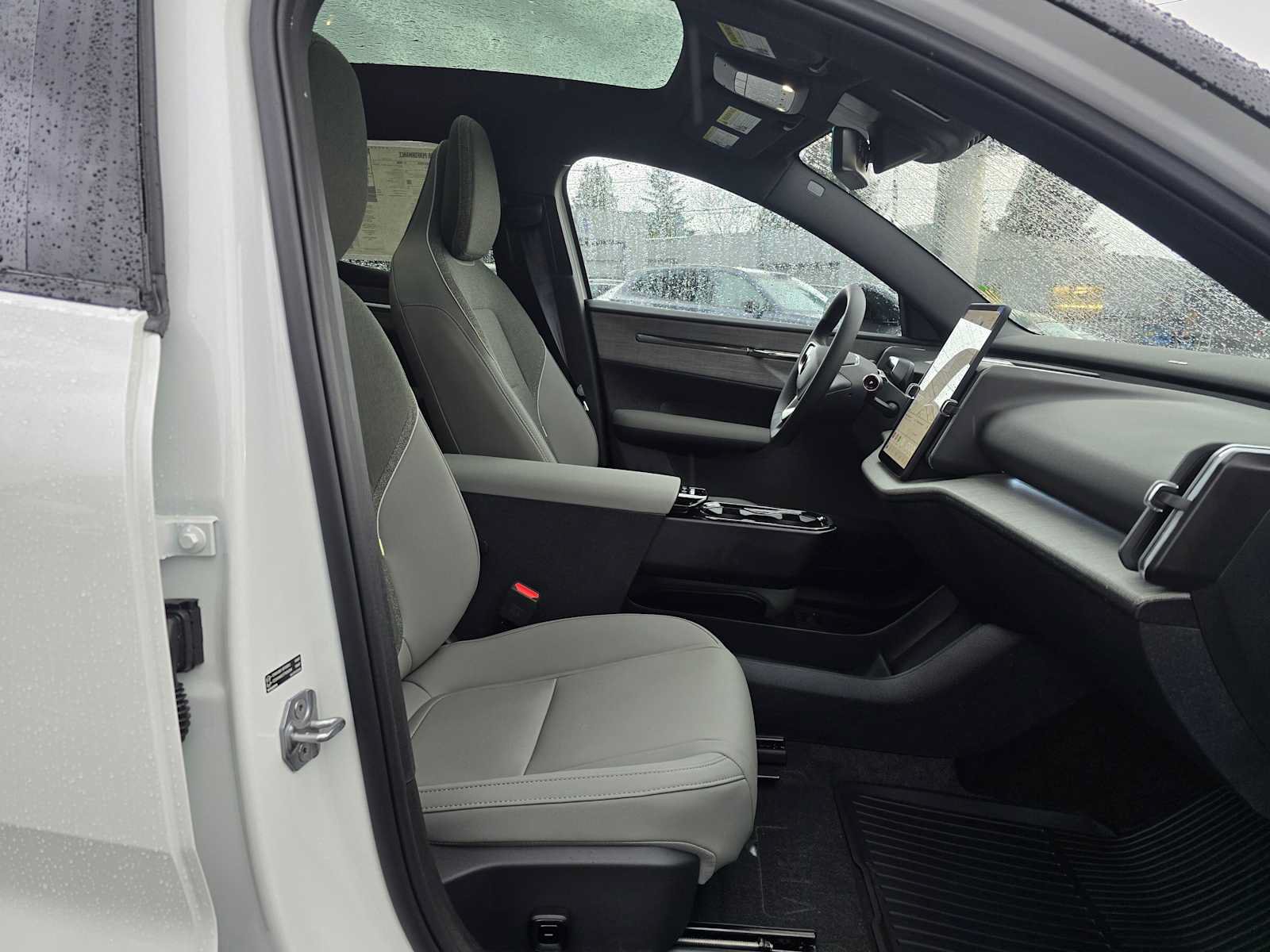 New 2026 Volvo EX30 Ultra w/ Protection Package AWD/4WD image 17