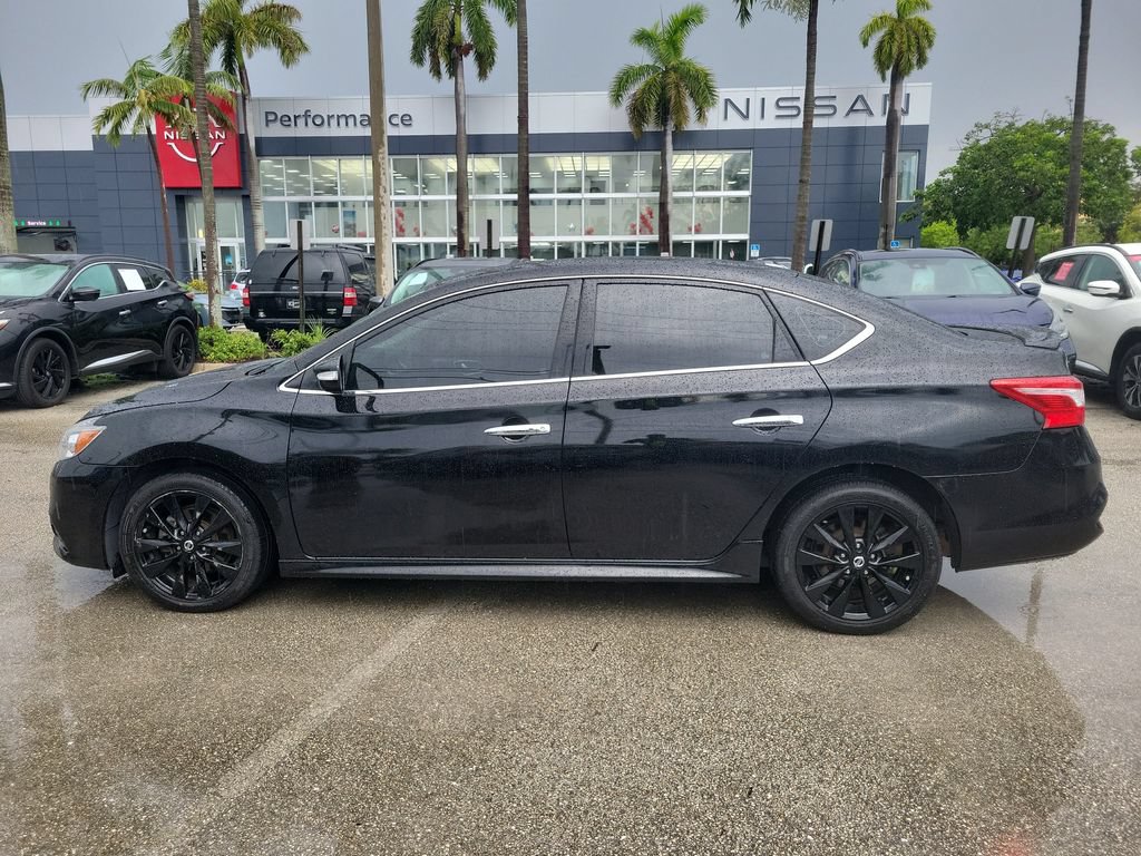 Used 2018 Nissan Sentra SR w/ SR Midnight Edition Package FWD image 9