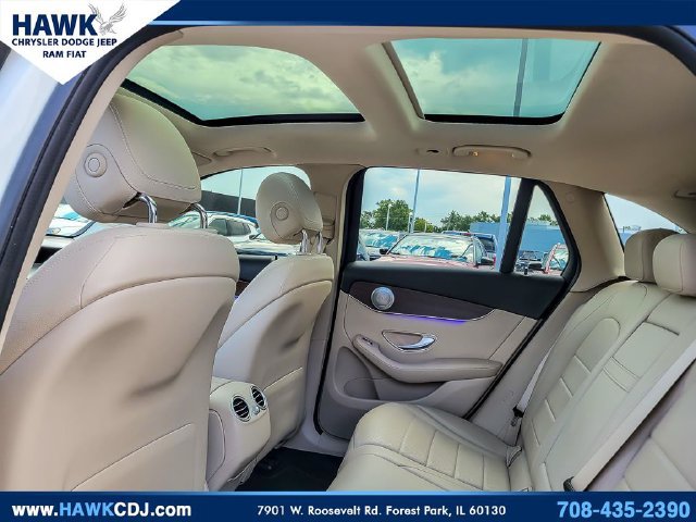 Used 2021 Mercedes-Benz GLC 300 4MATIC w/ Premium Package image 12