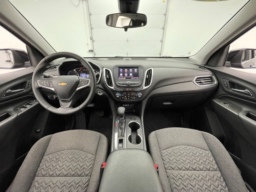 Used 2024 Chevrolet Equinox LT w/ LPO, Floor Liner Package FWD image 3