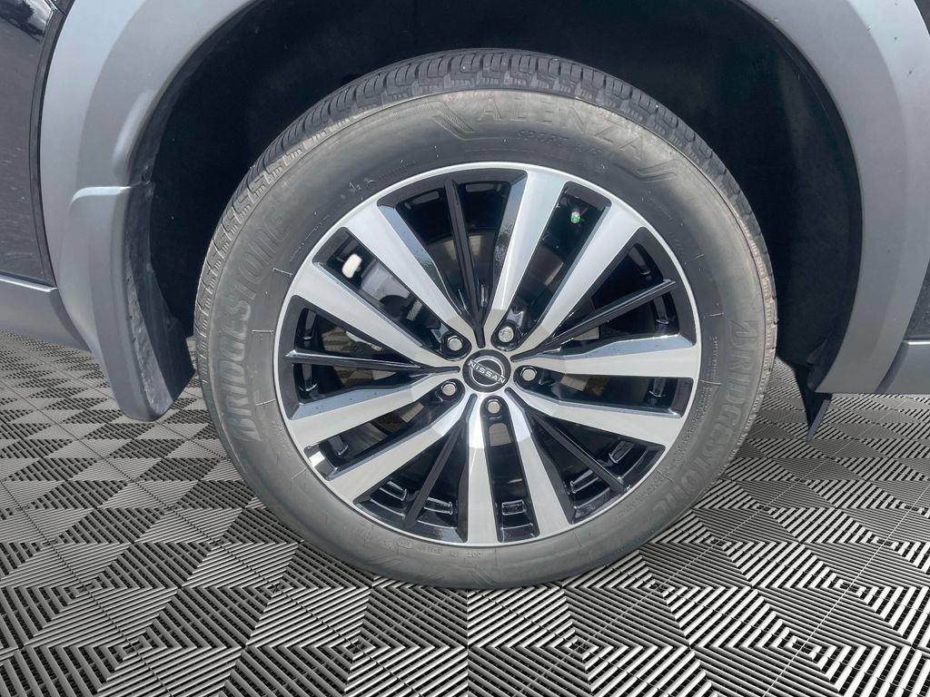 Used 2025 Nissan Pathfinder Platinum FWD image 7