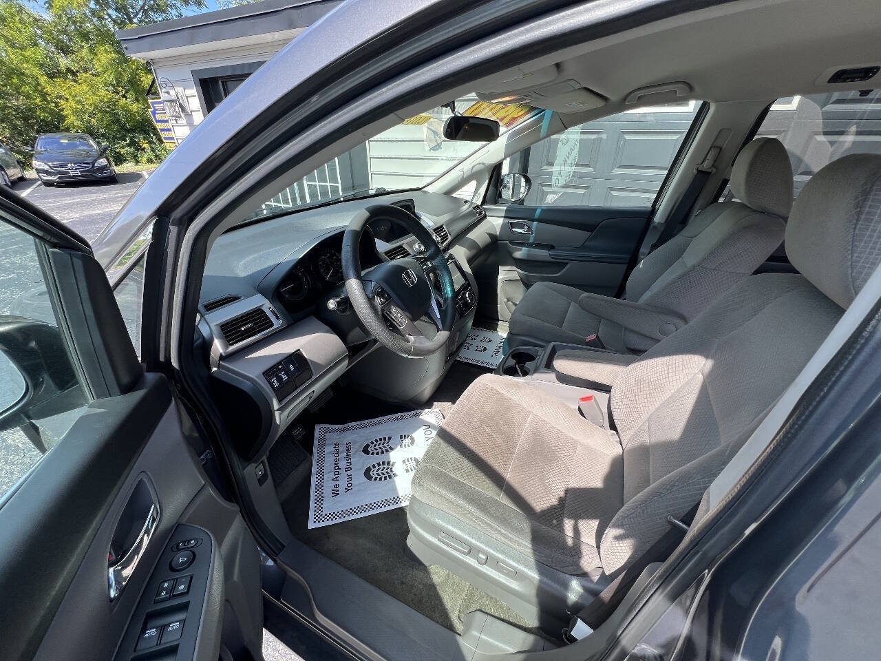 Used 2015 Honda Odyssey EX image 9