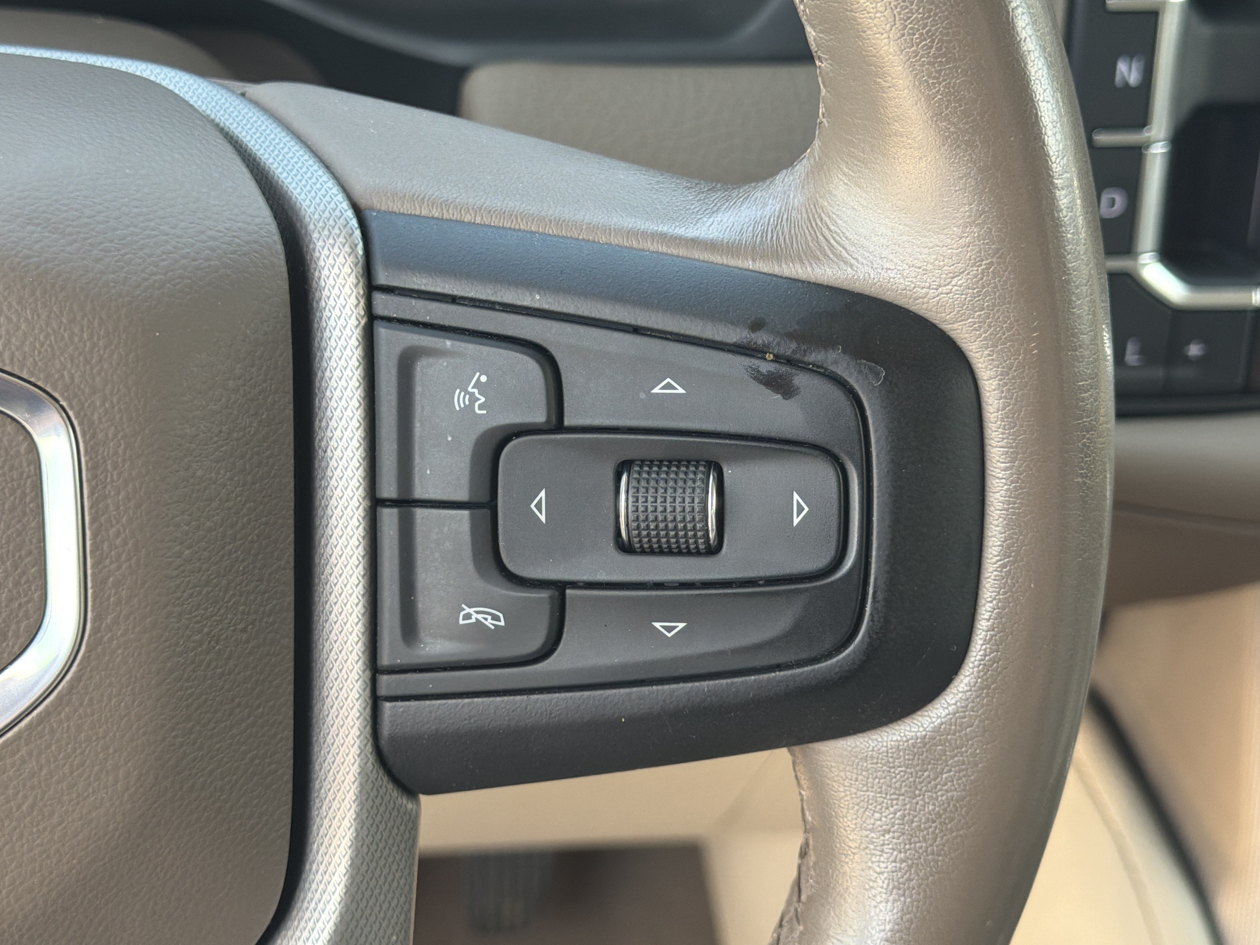 Used 2021 GMC Yukon Denali AWD/4WD image 32