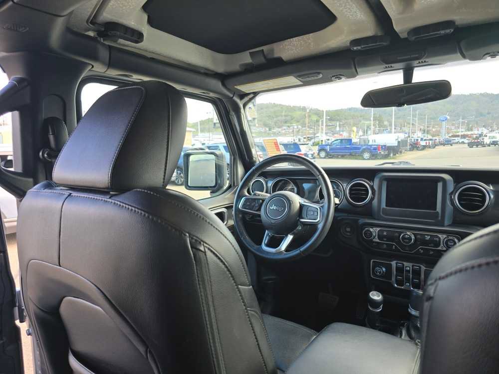 Used 2020 Jeep Wrangler Unlimited Sahara image 10