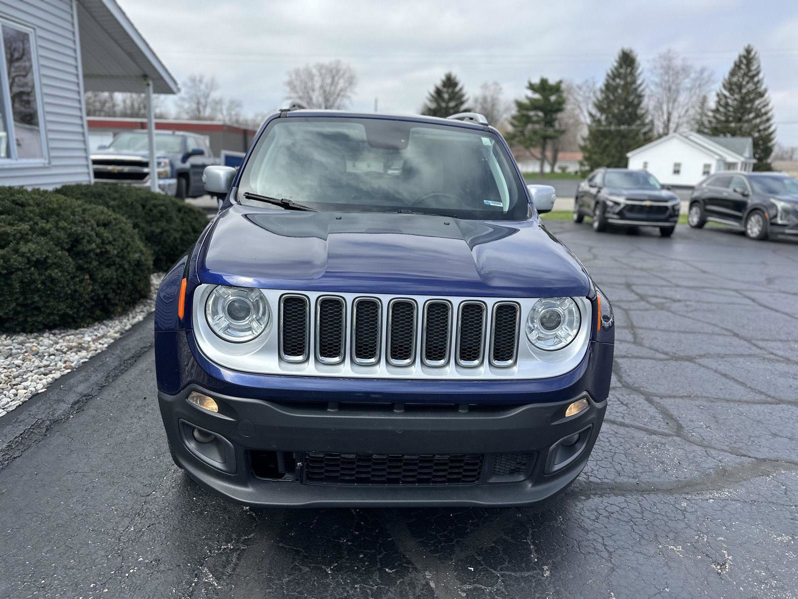 Used 2018 Jeep Renegade Limited w/ UConnect 8.4 Nav Group image 2