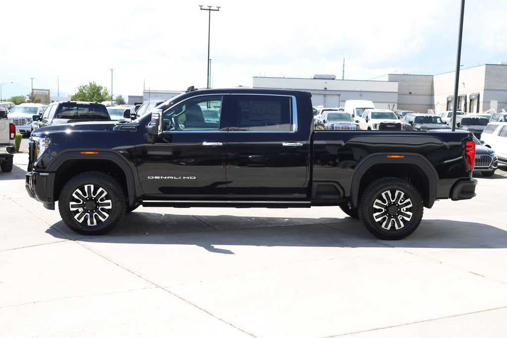 New 2026 GMC Sierra 3500 Denali Ultimate AWD/4WD image 3