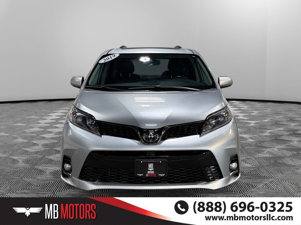 Used 2019 Toyota Sienna SE AWD/4WD image 11