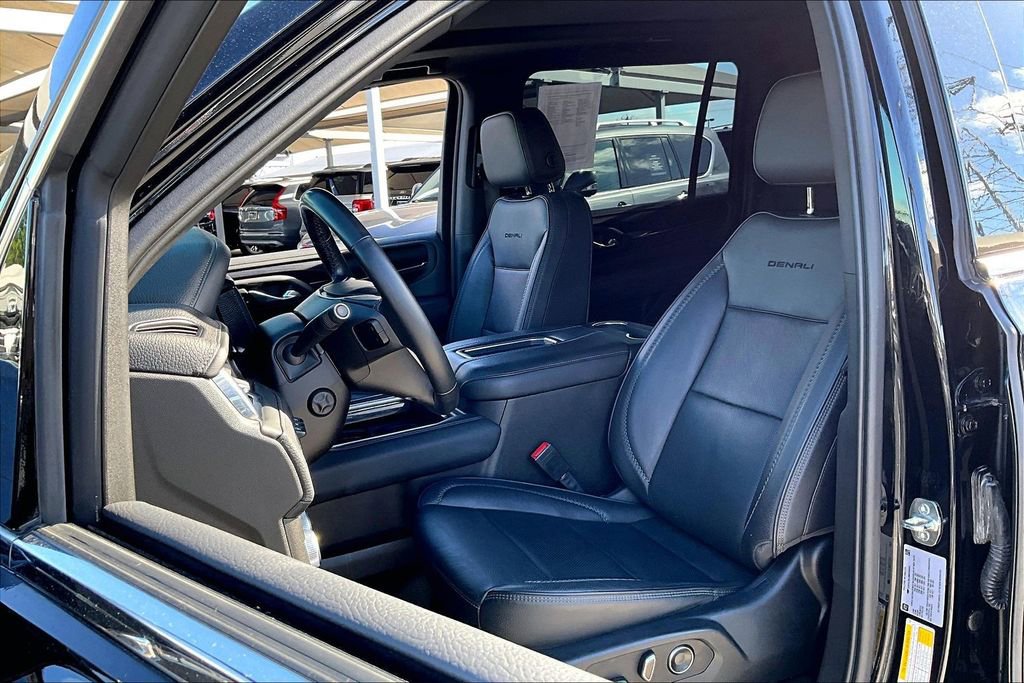 Used 2021 GMC Yukon XL Denali RWD image 36