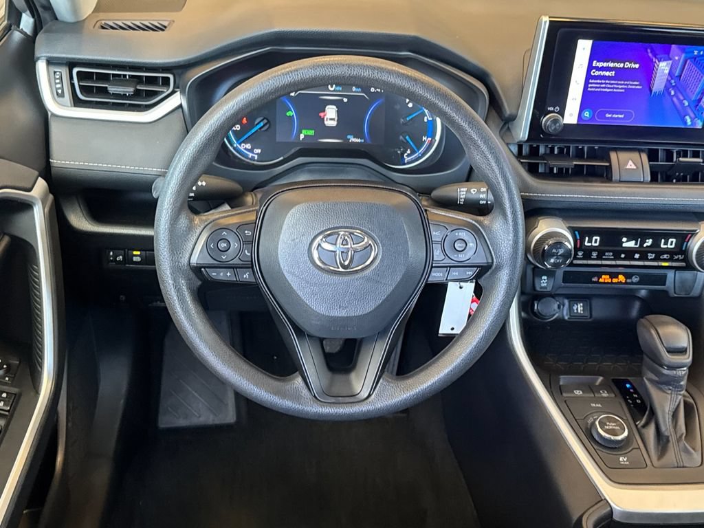 Used 2024 Toyota RAV4 LE AWD/4WD image 18