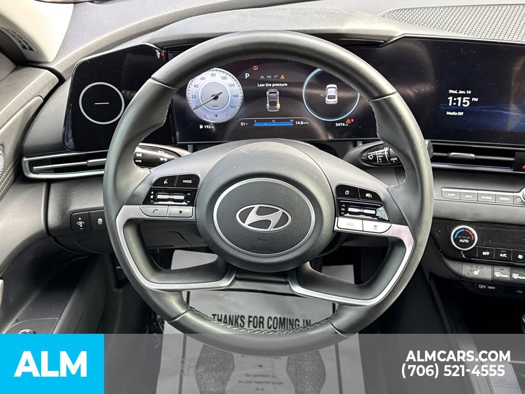 Used 2025 Hyundai Elantra SEL FWD image 27