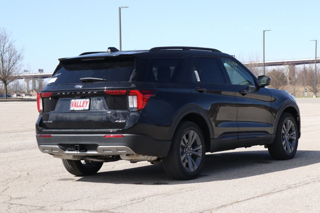 New 2026 Ford Explorer Active w/ Active Comfort Package image 8