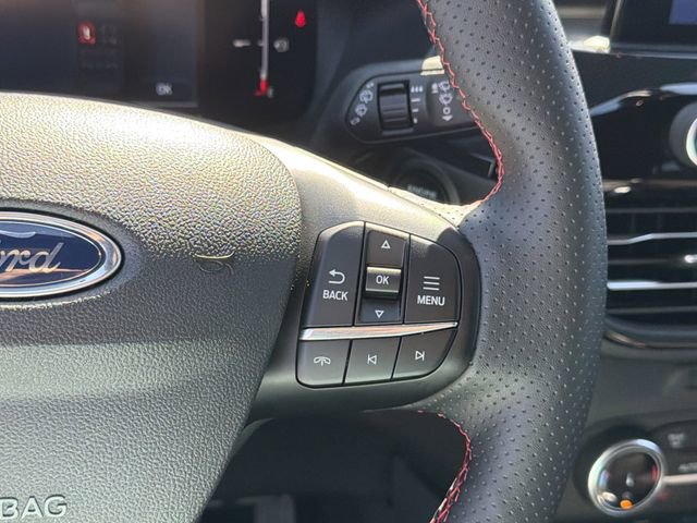 Used 2025 Ford Escape ST-Line Select AWD/4WD image 18