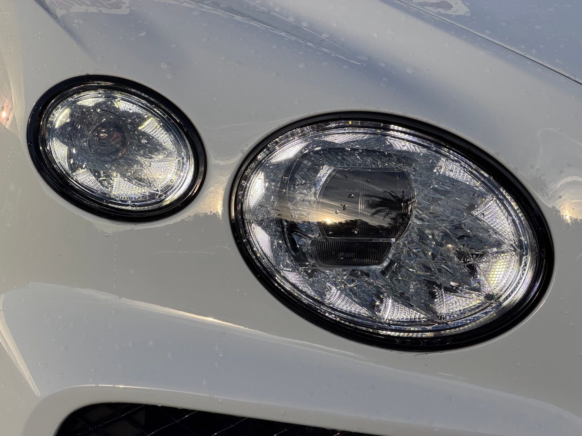 Used 2023 Bentley Bentayga Extended Wheelbase image 9