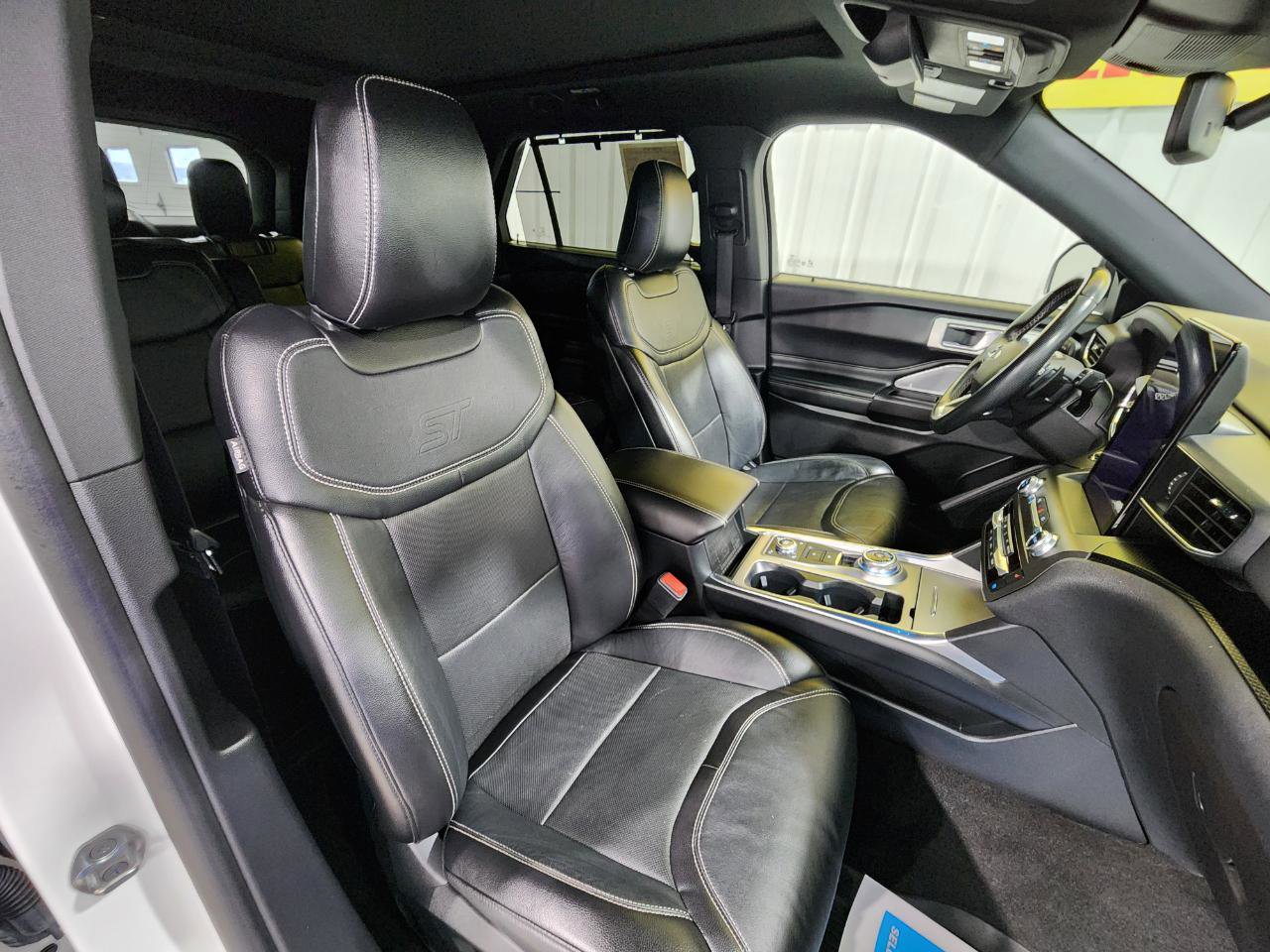 Used 2020 Ford Explorer ST w/ Premium Technology Package image 31