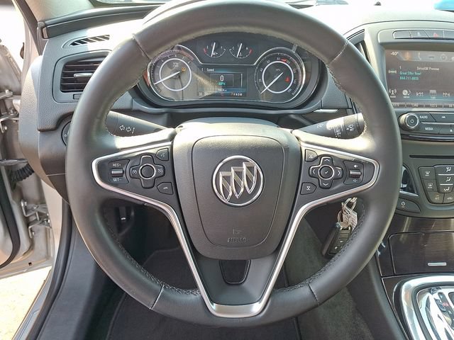 Used 2017 Buick Regal Sport Touring FWD image 15