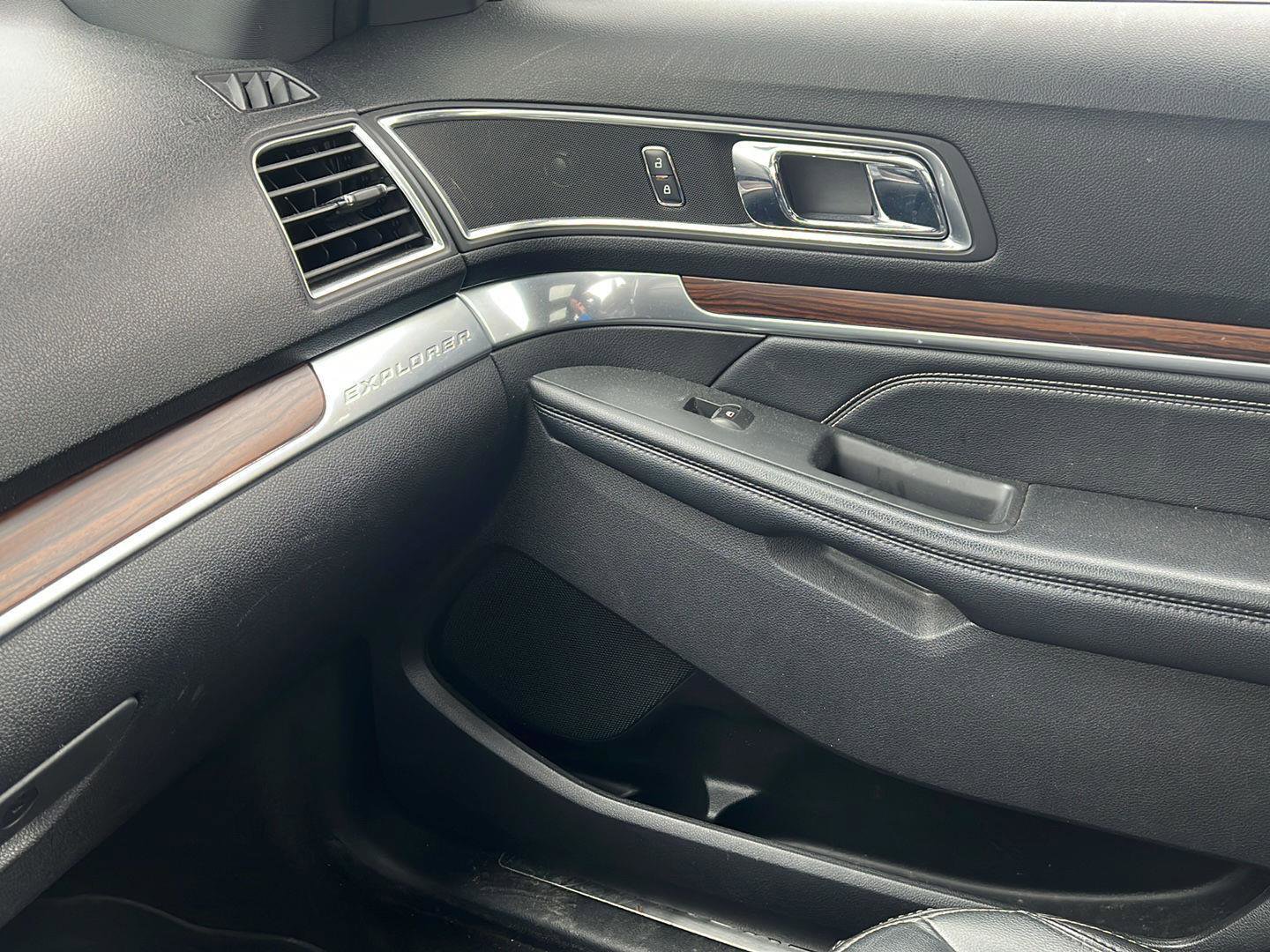 Used 2017 Ford Explorer Limited w/ Equipment Group 303A image 26