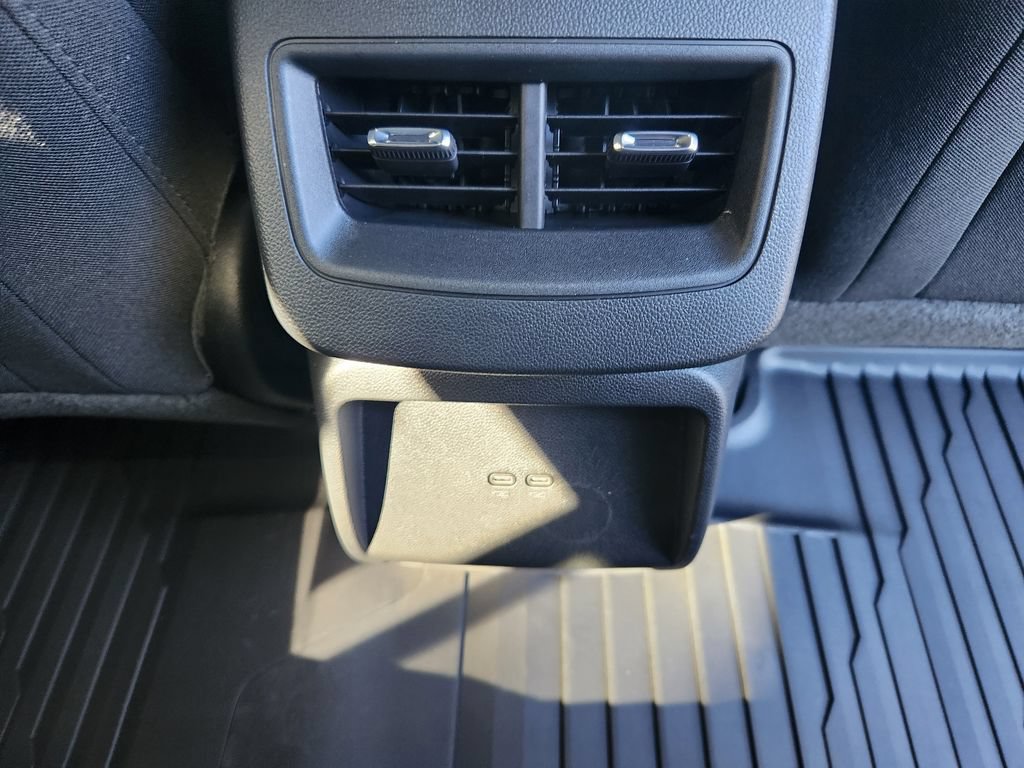 New 2026 Chevrolet Equinox EV LT FWD image 9