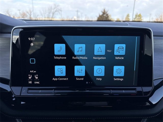 Certified 2024 Volkswagen Atlas Cross Sport SE image 19