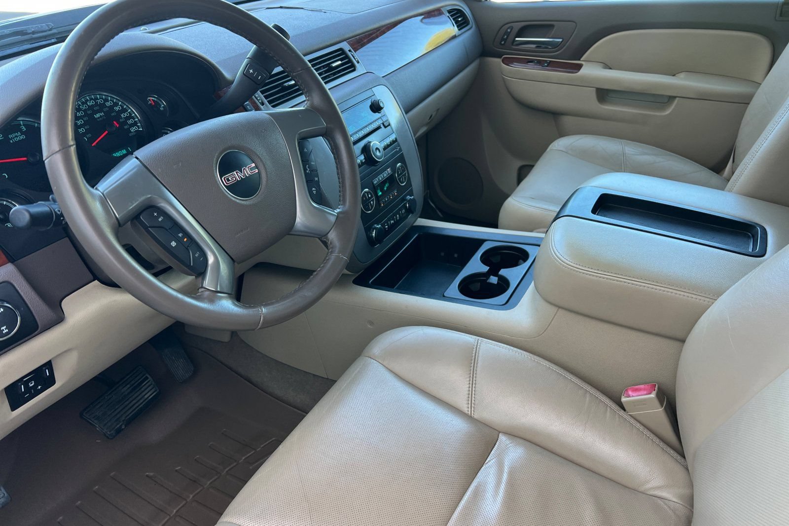 Used 2012 GMC Sierra 2500 SLT w/ SLT Convenience Package AWD/4WD image 7