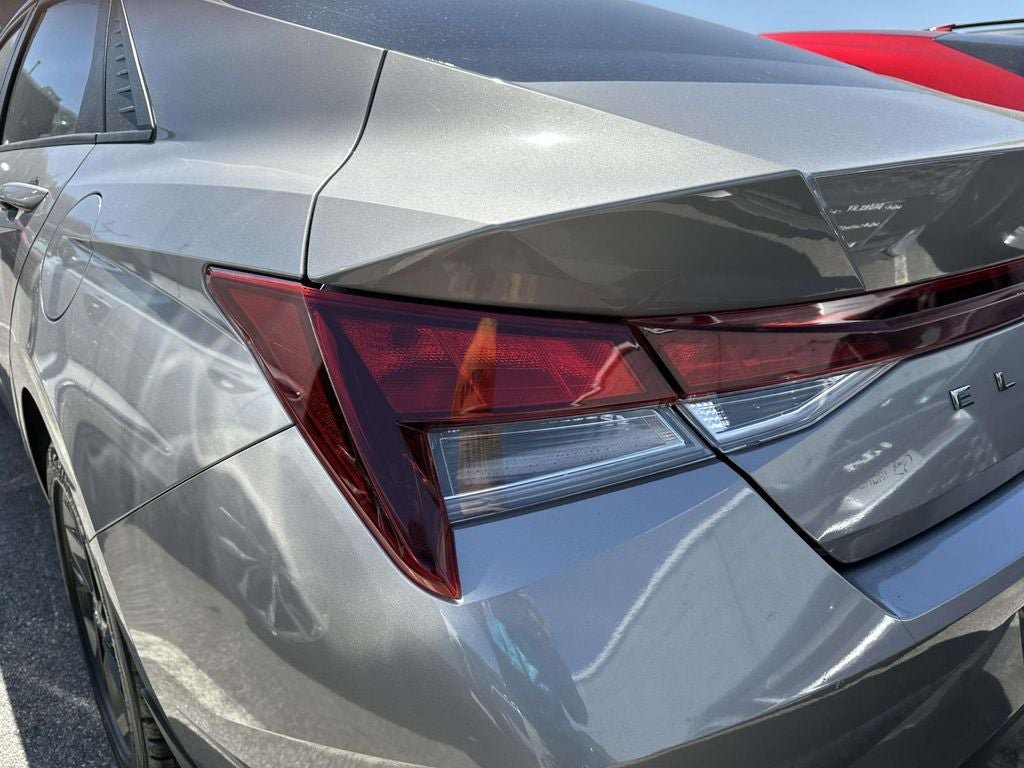Used 2022 Hyundai Elantra SEL FWD image 9