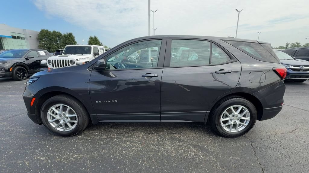 Used 2022 Chevrolet Equinox LS FWD image 5