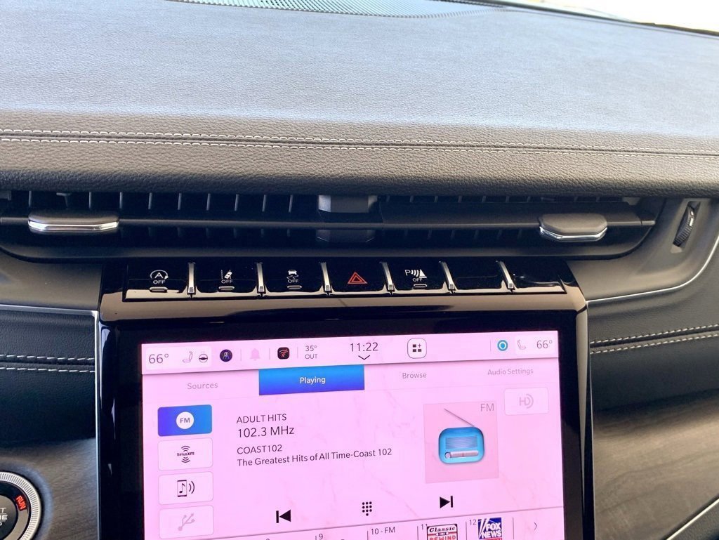 Used 2025 Jeep Grand Cherokee Limited image 41