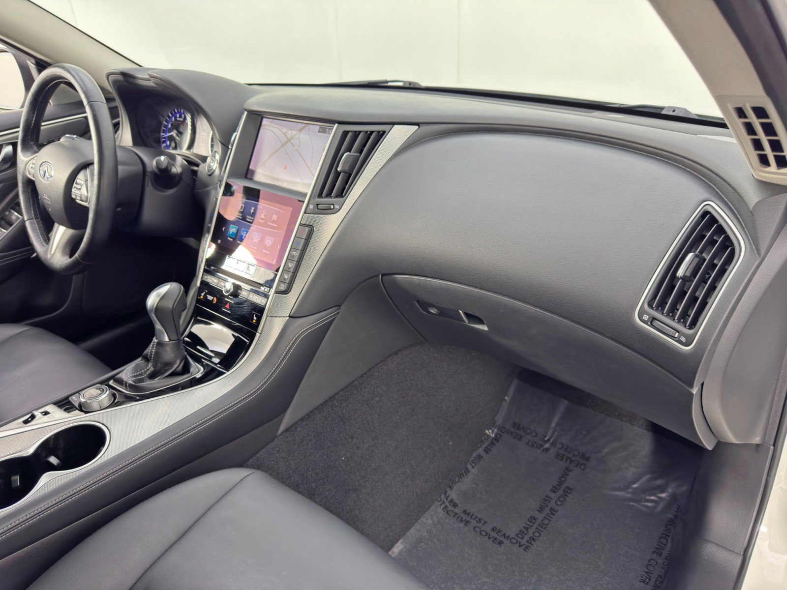 Used 2017 INFINITI Q50 3.0t Premium w/ 3.0T Premium Plus Package image 14