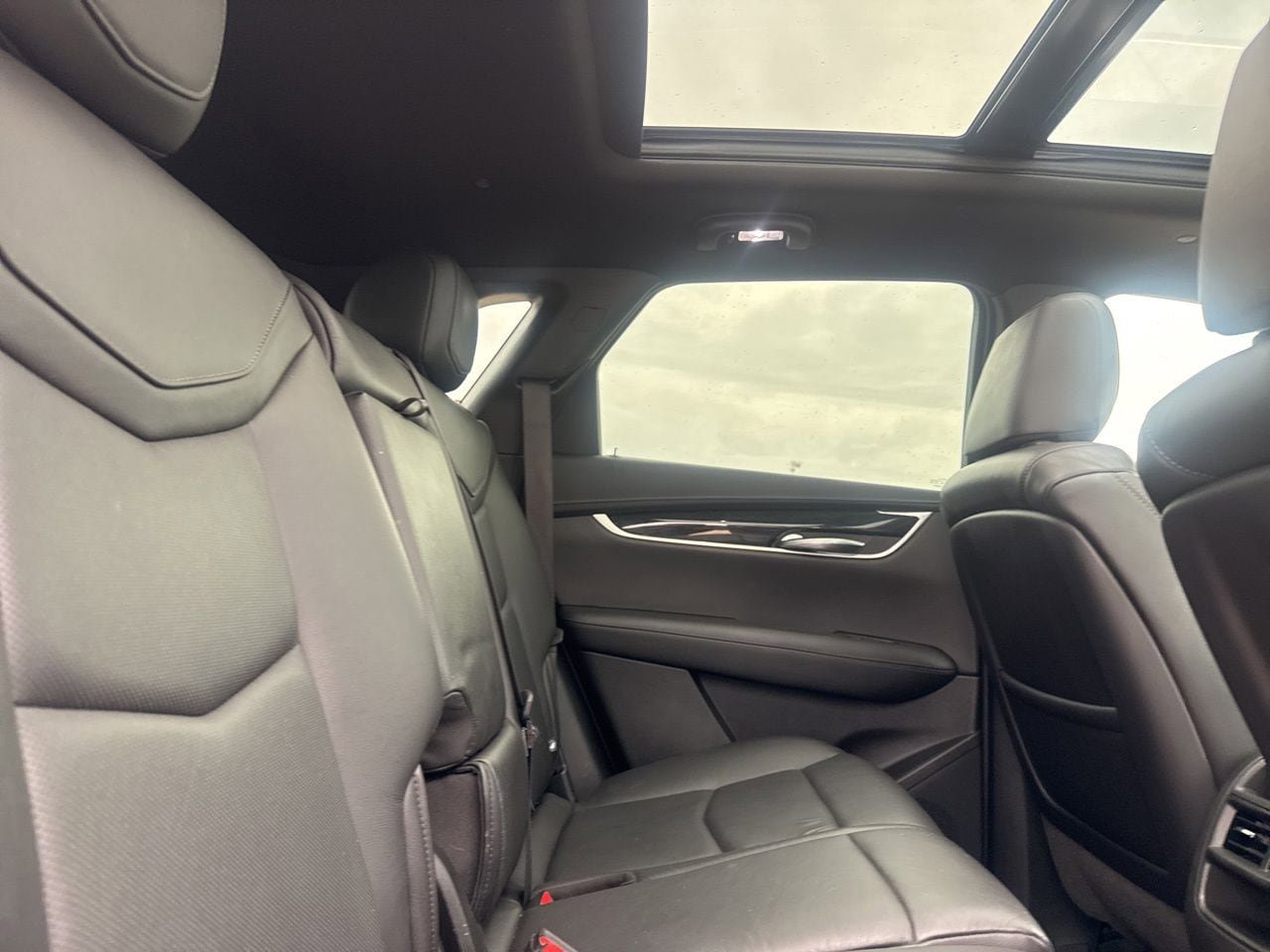 Used 2020 Cadillac XT5 Premium Luxury FWD image 30