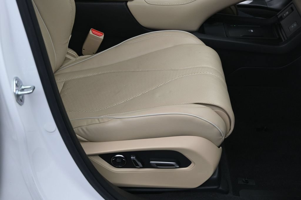 Used 2024 Acura RDX SH-AWD w/ Advance Package image 11