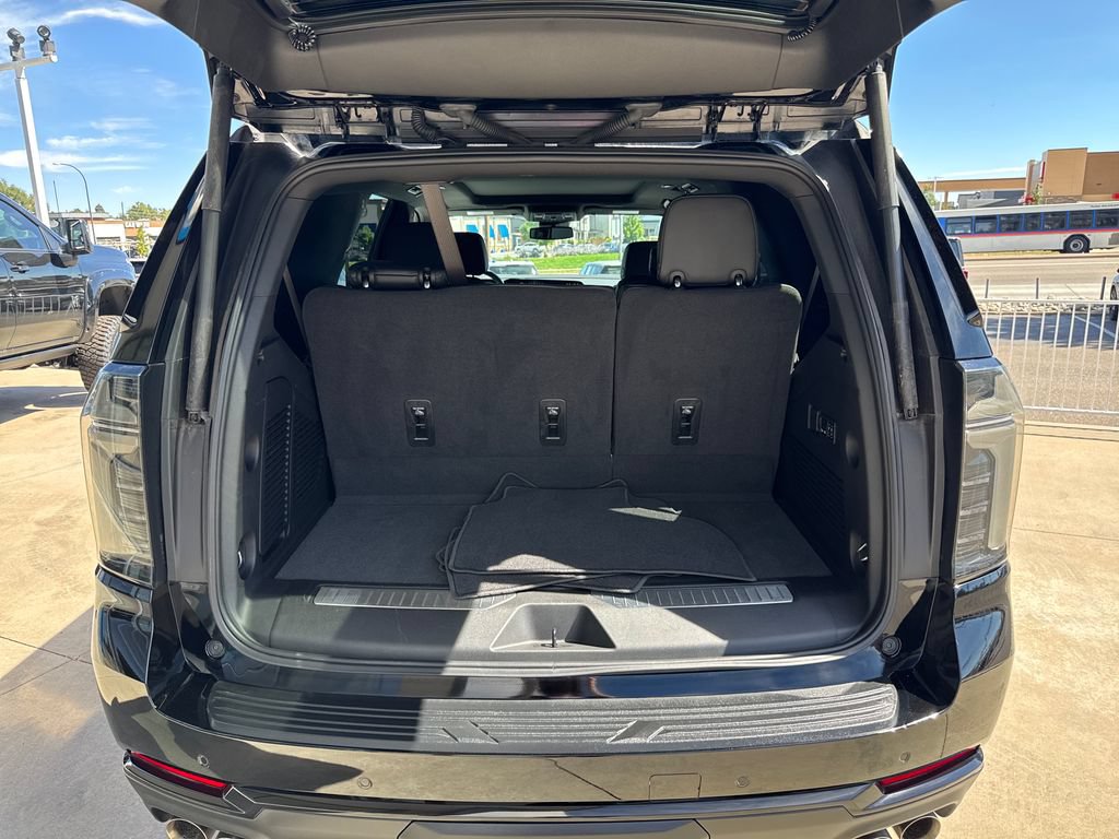 Used 2025 Chevrolet Tahoe Z71 w/ Comfort Package AWD/4WD image 26