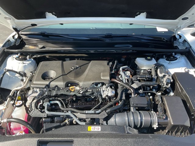 Used 2025 Toyota Camry SE FWD image 13