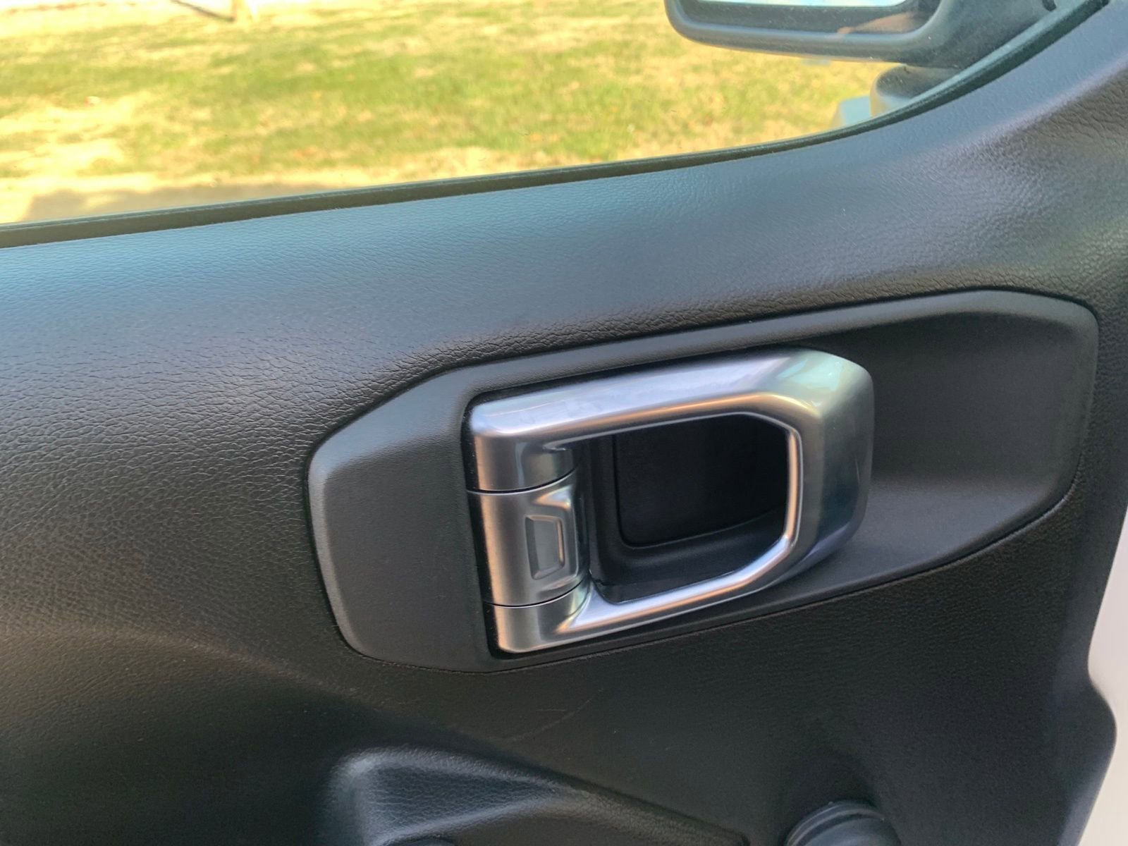 Used 2024 Jeep Wrangler Sport image 13