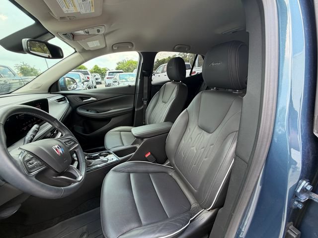 Used 2024 Buick Encore GX Avenir w/ Avenir Convenience Package FWD image 9