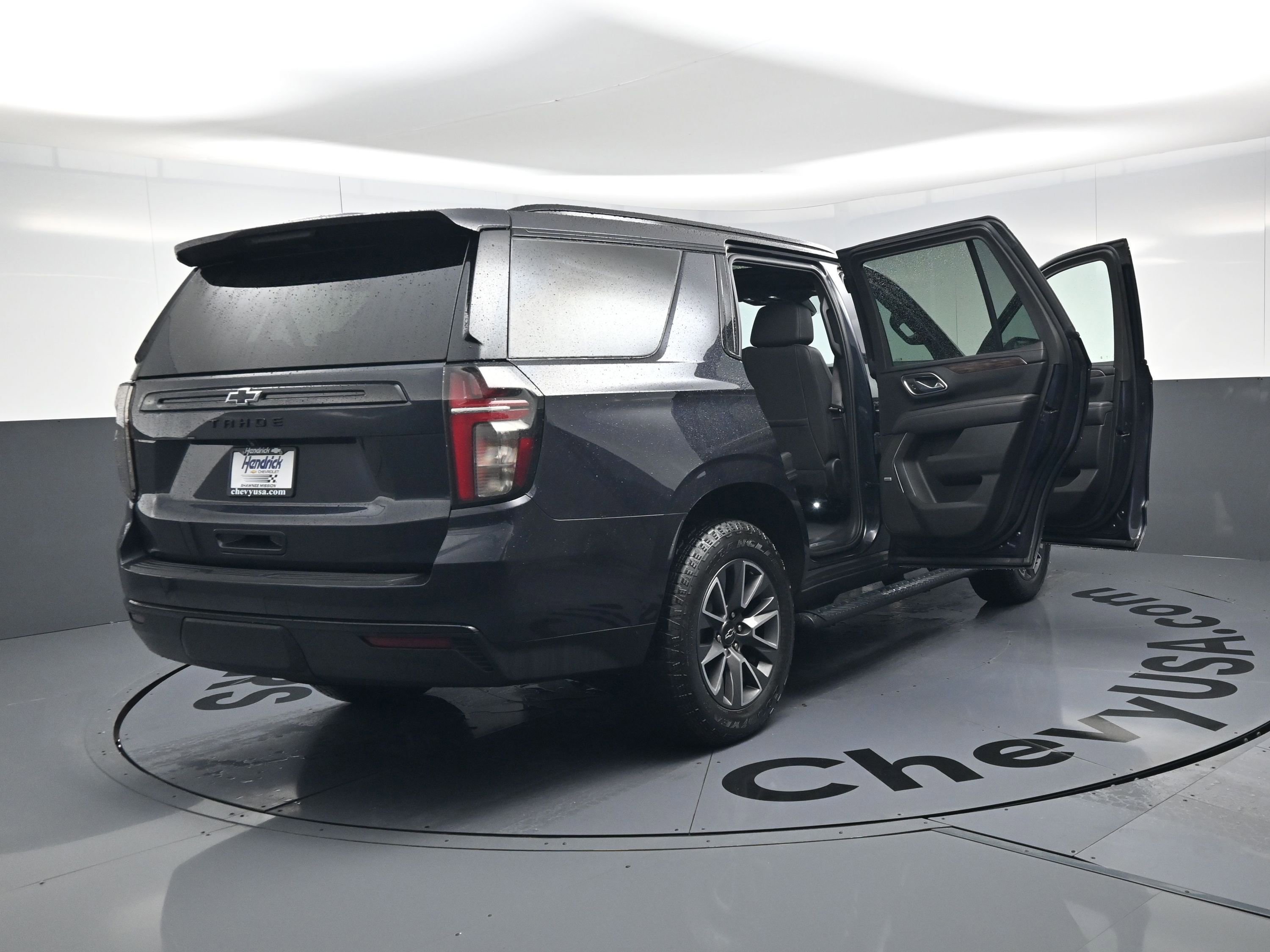 Used 2023 Chevrolet Tahoe Z71 w/ Luxury Package AWD/4WD image 27