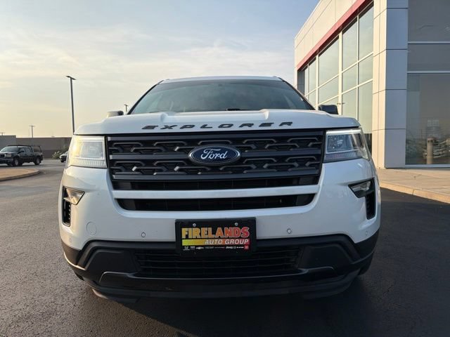 Used 2018 Ford Explorer XLT w/ Equipment Group 202A AWD/4WD image 2