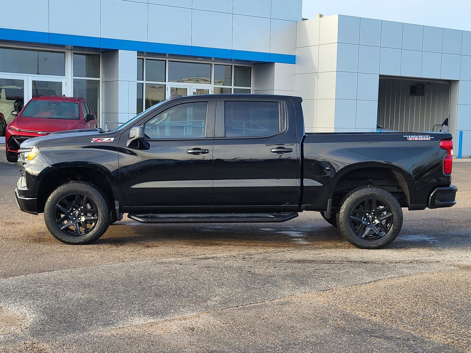 Used 2024 Chevrolet Silverado 1500 Custom Trail Boss image 2