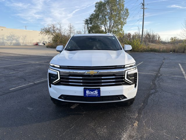 New 2026 Chevrolet Suburban LT w/ Comfort Package image 2