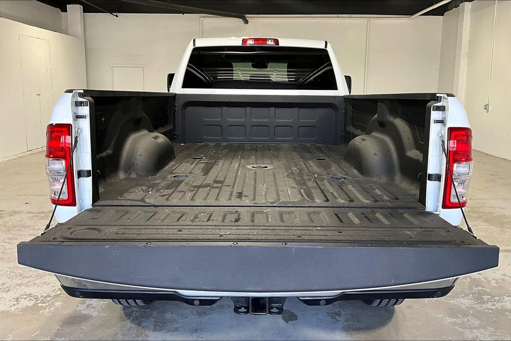 Used 2024 RAM 2500 Tradesman w/ Chrome Appearance Group image 35