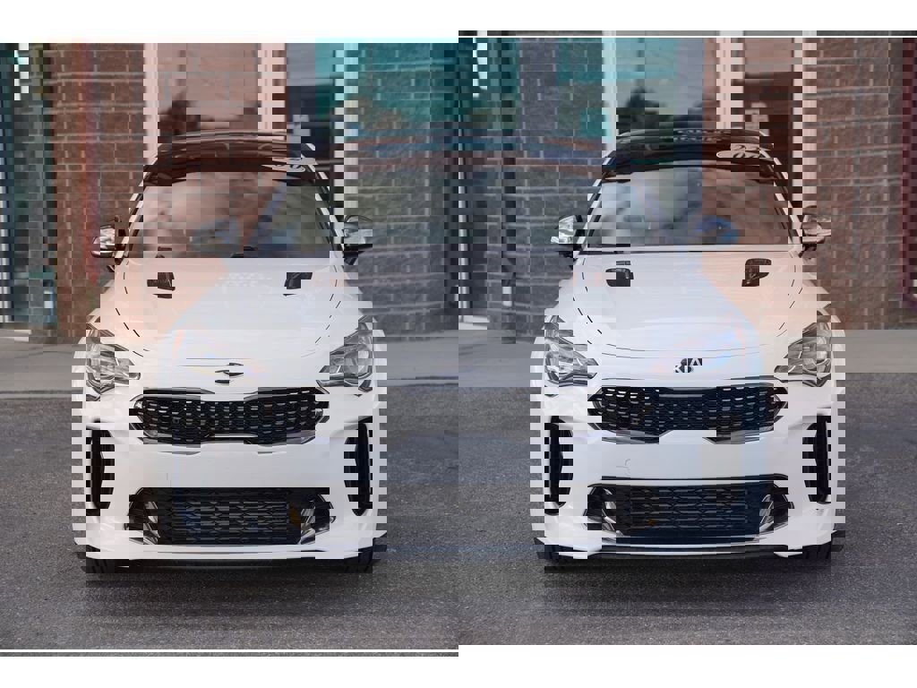 Used 2020 Kia Stinger GT-Line w/ Sun & Sound Package image 2