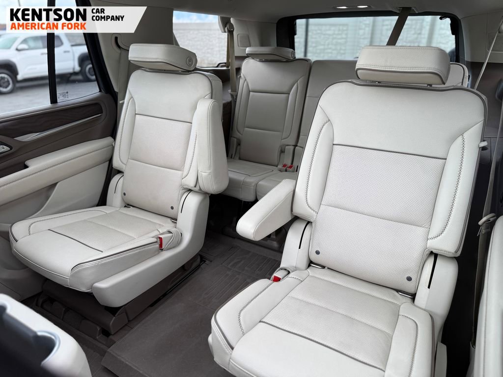 Used 2021 GMC Yukon Denali w/ Denali Premium Package image 37