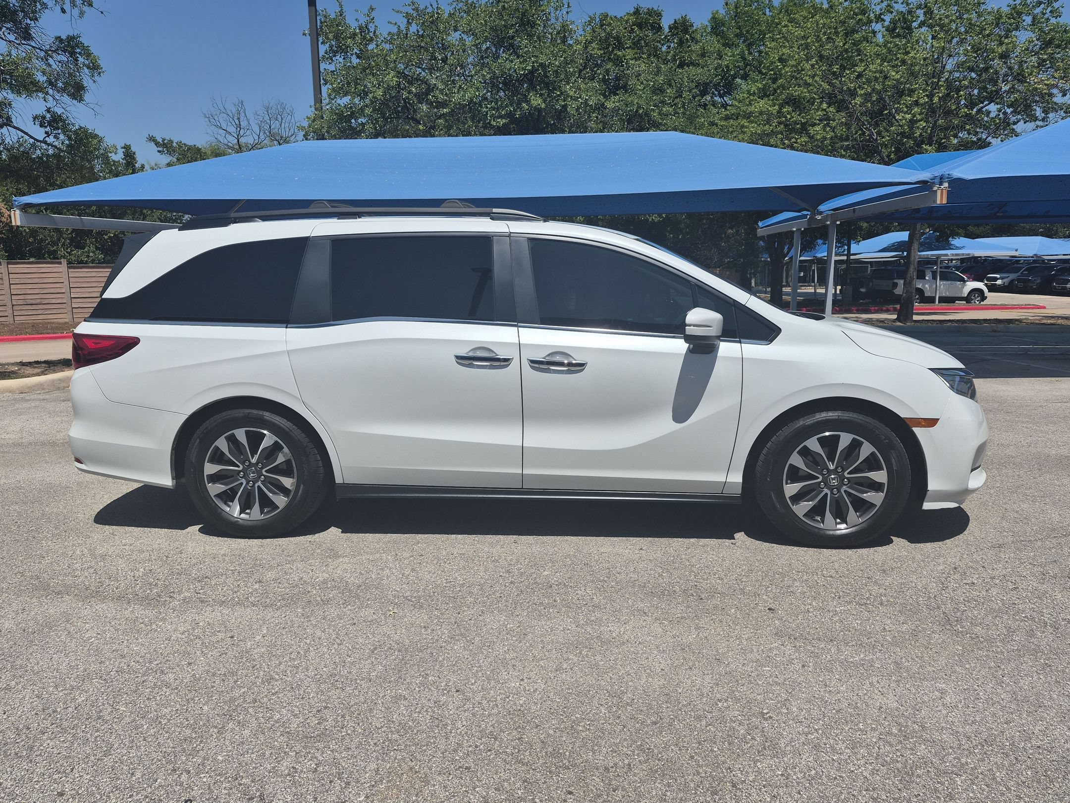 Certified 2022 Honda Odyssey EX-L image 2